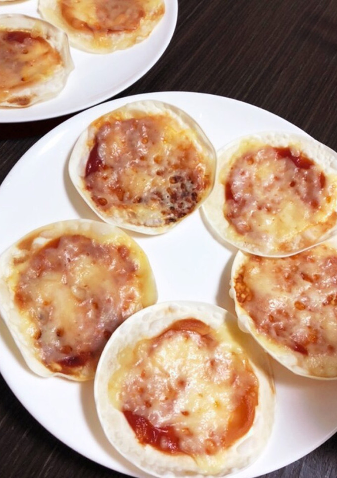 餃子の皮で簡単ピザ-レシピのメイン写真