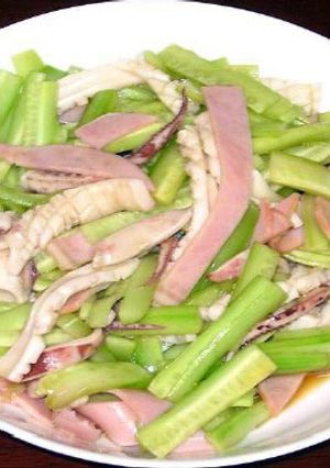 涼拌魷魚｜イカと胡瓜の冷菜-レシピのメイン写真