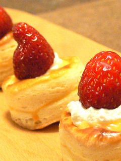 イチゴの乗ったカスタードパイ♪-レシピのメイン写真