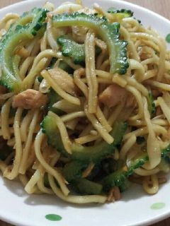 夏バテ吹き飛ぶ♪ごーやー焼きそば-レシピのメイン写真