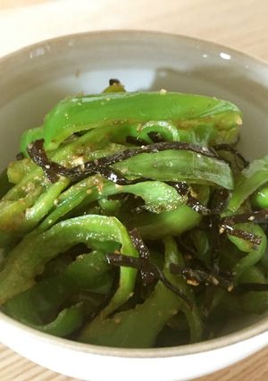 ピーマンの塩昆布炒め-レシピのメイン写真