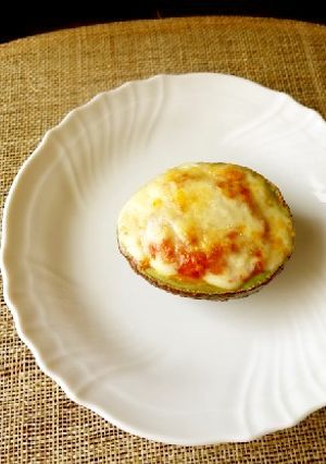 アボカドのチーズミートココット-レシピのメイン写真