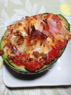 アボカドのトマトグラタン-レシピのメイン写真