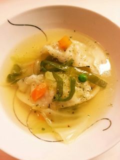 ★簡単に♪冷凍餃子deコンソメスープ★-レシピのメイン写真