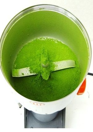 モロヘイヤ粉末化｜粉砕機ハイスピードミル-レシピのメイン写真