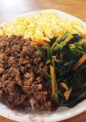鯖缶で作る☆4色そぼろ丼-レシピのメイン写真