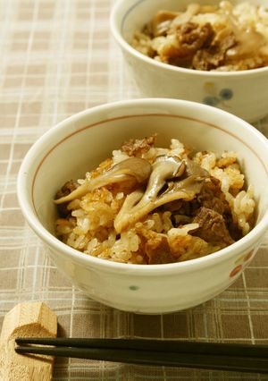 ビミサンで舞茸と牛肉の炊込みご飯-レシピのメイン写真