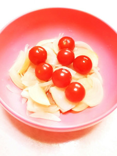 玉ねぎトマトめんつゆサラダ-レシピのメイン写真