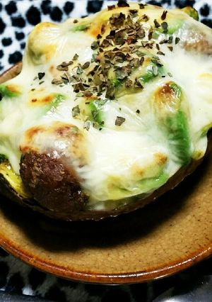 ミートボールとアボカドチーズのココット♥-レシピのメイン写真