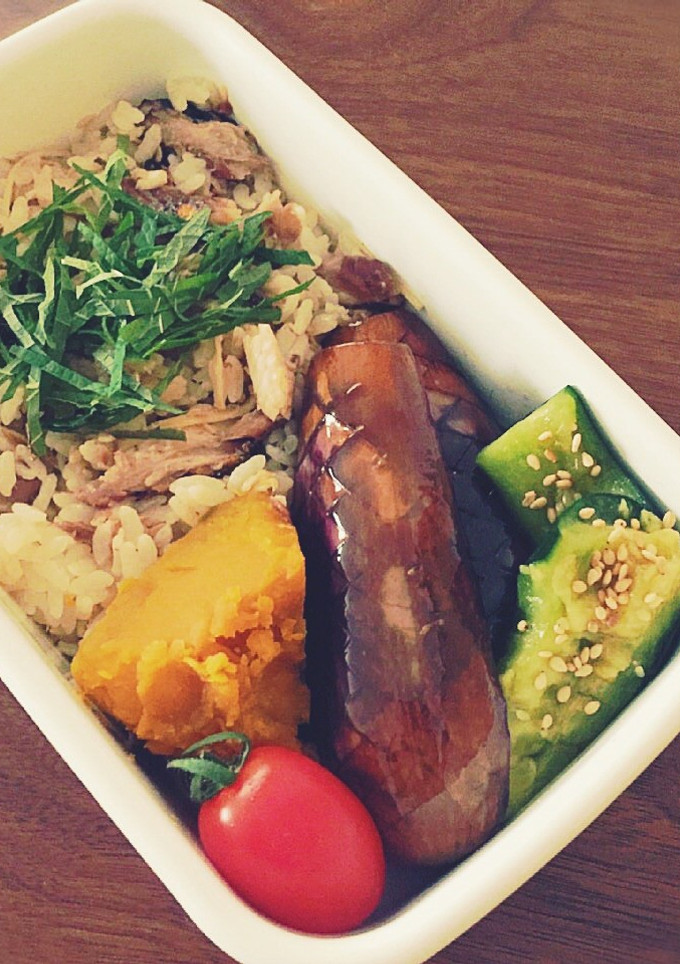 超簡単‼︎旬の秋刀魚混ぜご飯弁当-レシピのメイン写真
