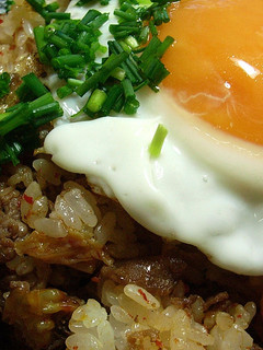 牛肉とキムチの混ぜご飯-レシピのメイン写真