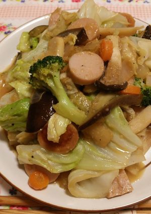 野菜と魚肉ソーセージのガリバタ醤油炒め☆-レシピのメイン写真