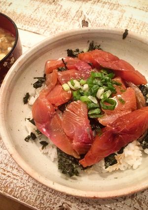 ブリのゴマ油だし醤油漬け丼-レシピのメイン写真
