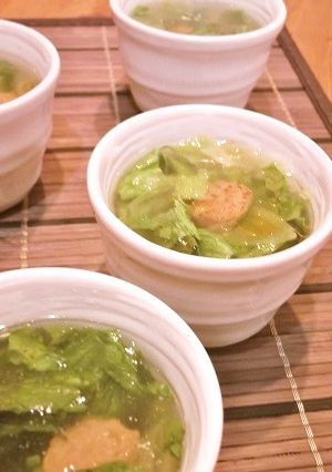焼き鳥つくね缶とレタスの即席スープ-レシピのメイン写真