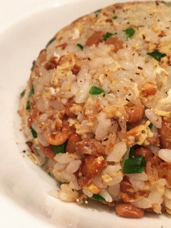簡単!シャキシャキ蓮根と納豆のチャーハン-レシピのメイン写真