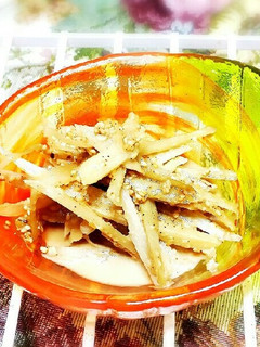 旦那お気に入り!ごぼうのゴママヨ和え-レシピのメイン写真