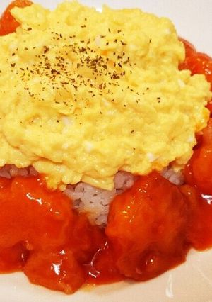 節約豪華＊ふわとろ卵の辛くないエビチリ丼-レシピのメイン写真