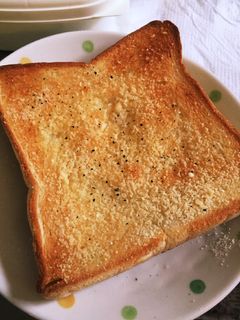 サイゼのチーズフォッカチオ風♪トースト-レシピのメイン写真