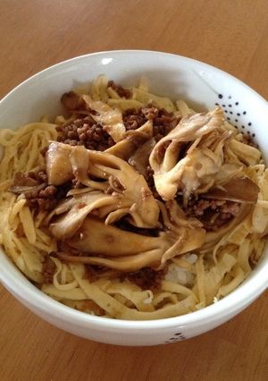 舞茸とひき肉のピリ辛丼-レシピのメイン写真
