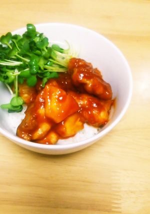ハワイアン風チリケチャップチキン丼-レシピのメイン写真