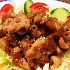 รูปของ 豚肉と玉ねぎの甘辛炒め