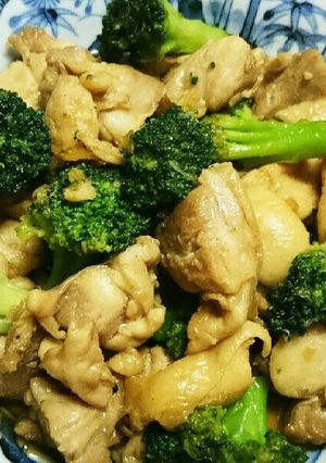 簡単☆鶏肉とブロッコリーの中華炒め-レシピのメイン写真