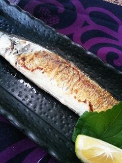 秋刀魚の塩焼き。TVで見た綺麗焼ける方法-レシピのメイン写真