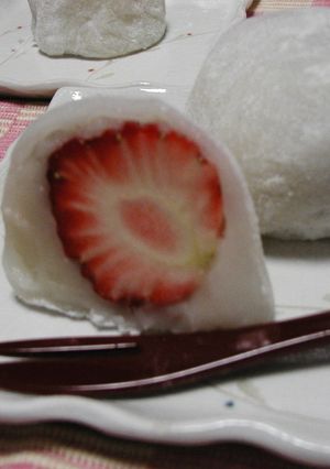 ミルクいちご大福-レシピのメイン写真