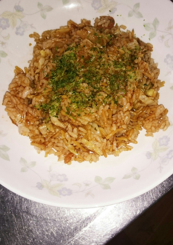 焼きそばが残ったら！炒めるだけそばめし-レシピのメイン写真