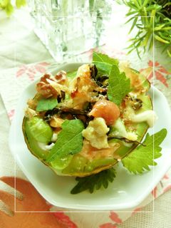 梅紫蘇わさび❀さっぱり焼アボカドココット-レシピのメイン写真