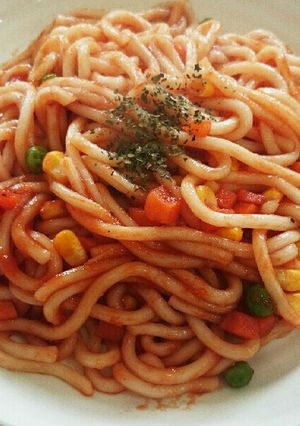 ﾉﾝｵｲﾙ！うどんで簡単ナポリタン♪-レシピのメイン写真