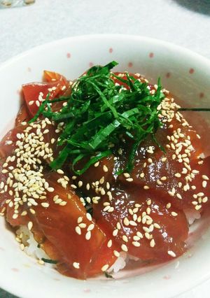 本格的なのに簡単なまぐろの漬け丼-レシピのメイン写真