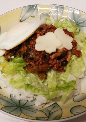 ゴーヤたっぷり！トマトとしめじの挽き肉丼-レシピのメイン写真