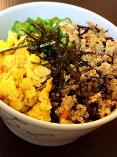 ひじき根菜の鶏そぼろ丼 混ぜ込みにも-レシピのメイン写真