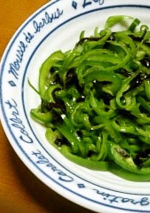 ピーマンの塩昆布炒め 大量消費できて美味-レシピのメイン写真