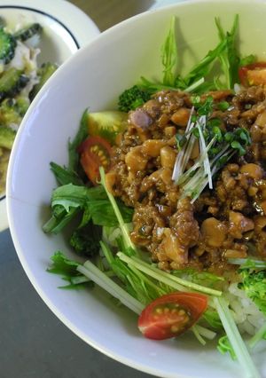 アレンジ肉味噌丼〜タコライス風〜-レシピのメイン写真