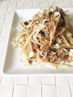 もやしと豚ひき肉の麻婆炒め。丼にも。-レシピのメイン写真