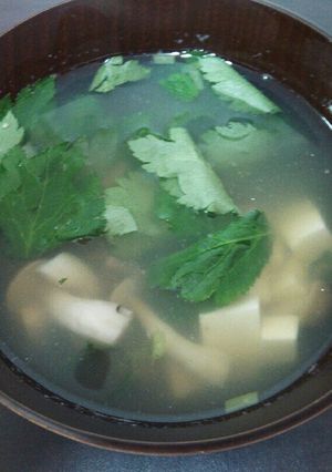 和食の汁物として～しめじのすまし汁-レシピのメイン写真