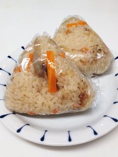 炊き込みご飯☆おにぎり-レシピのメイン写真
