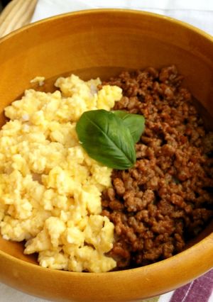 チーズが香る、イタリアンそぼろ丼-レシピのメイン写真