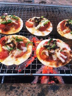 BBQで!スナックピザ-レシピのメイン写真