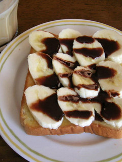 超簡単な朝ごはん♪チョコバナナトースト-レシピのメイン写真