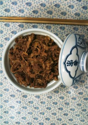 牛丼。注: 肉多め。簡単！-レシピのメイン写真