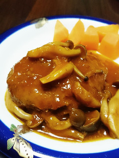 初心者でも簡単☆煮込みハンバーグ-レシピのメイン写真