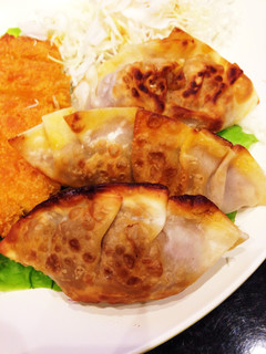 余ったミートソースで揚げ焼き餃子-レシピのメイン写真