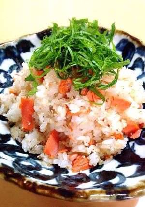秋鮭と白胡麻の混ぜごはん-レシピのメイン写真
