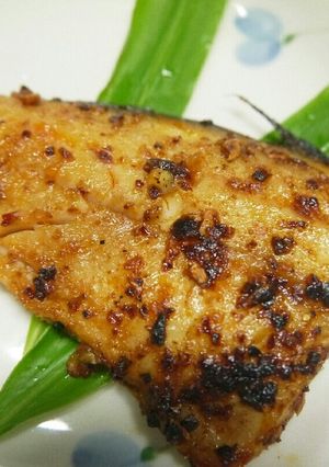 食べるラー油で♪ピリ辛ほっけ干物-レシピのメイン写真