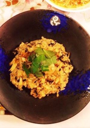 梅とひじきの混ぜご飯-レシピのメイン写真