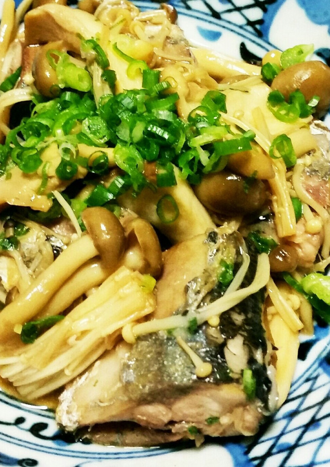 旬！秋刀魚とキノコのオイスターソース炒め-レシピのメイン写真