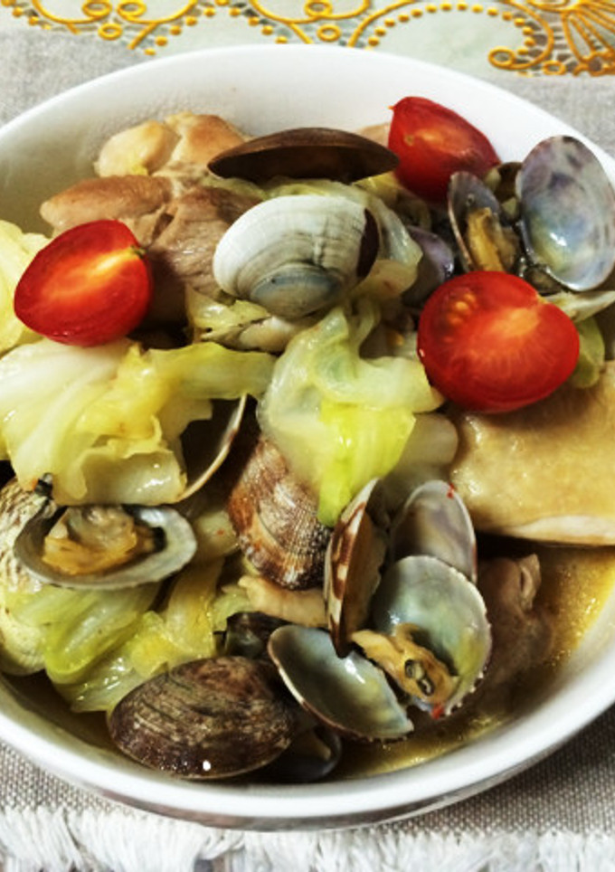 簡単✨鶏とアサリでキャベツの蒸し煮-レシピのメイン写真